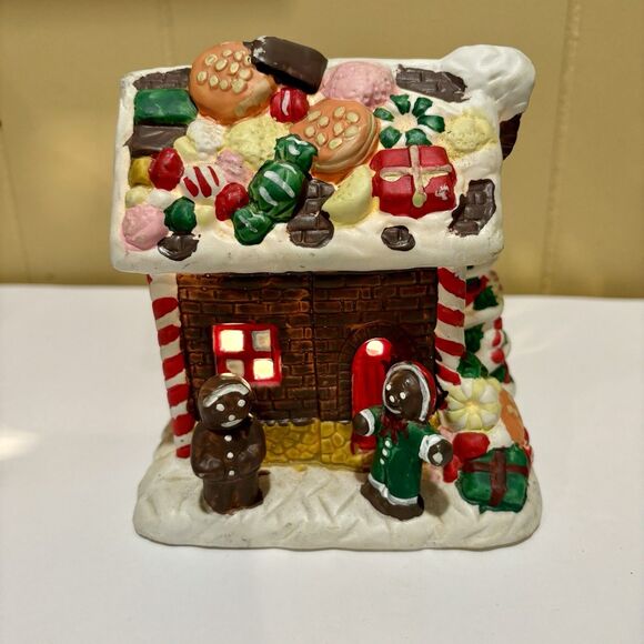 Gingerbread Christmas House Porcelain - Picture 2 of 9